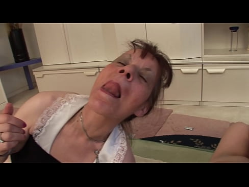 ❤️ De grann ak yon granpapa gen yon triyo ❤ Videyo fout nan pònografi ht.verhentai.ru ❌❤